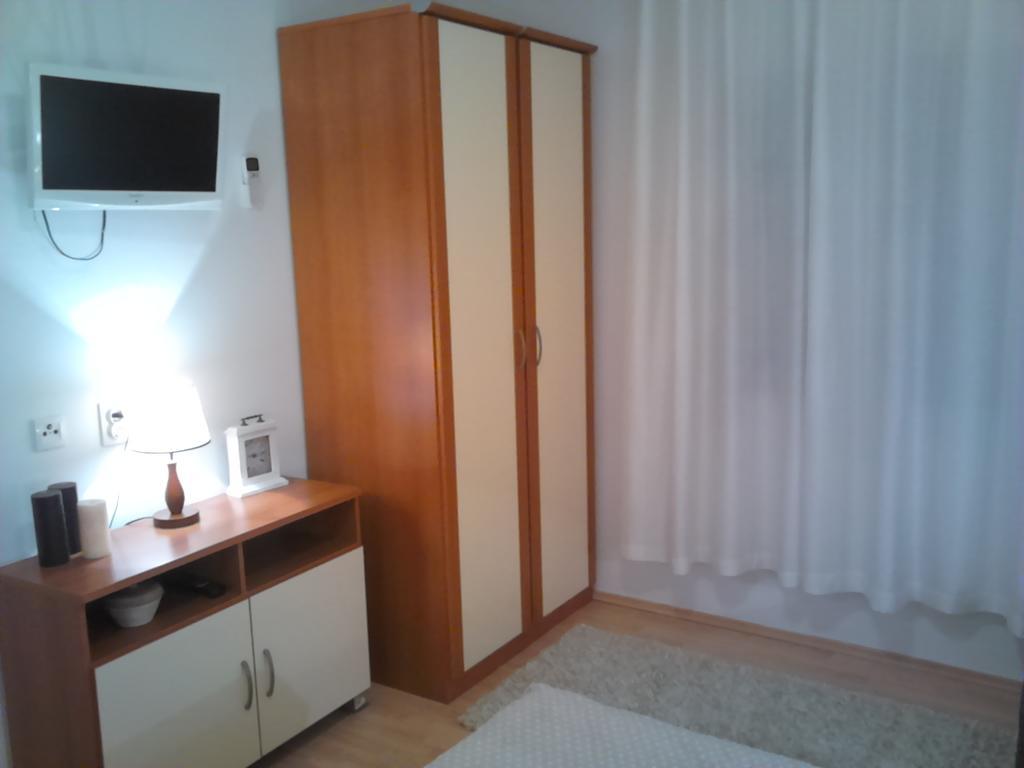 Apartments Jana Макарска Экстерьер фото