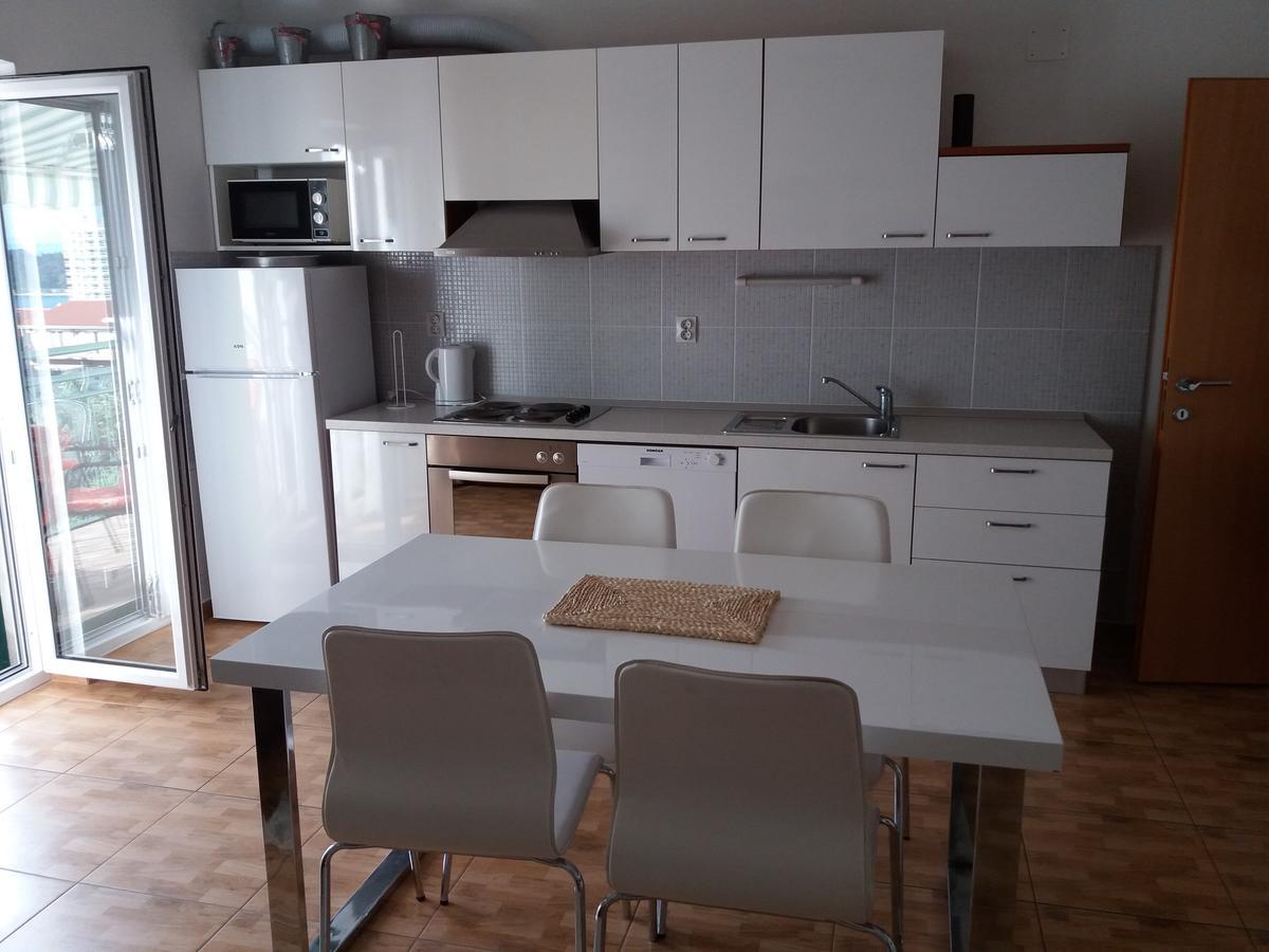 Apartments Jana Макарска Экстерьер фото